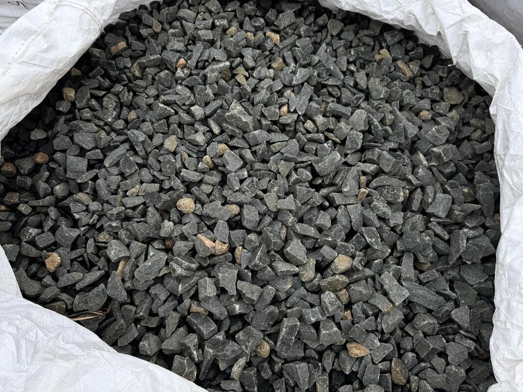 Black Granite Chips