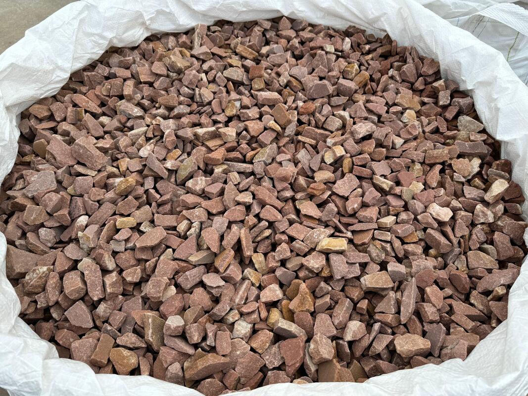 Red Sandstone Chips