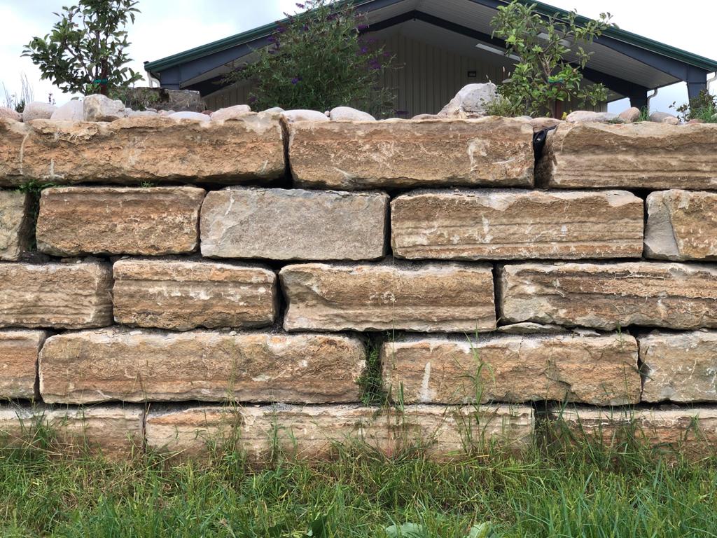 14″ Limestone Retaining Wall Blocks